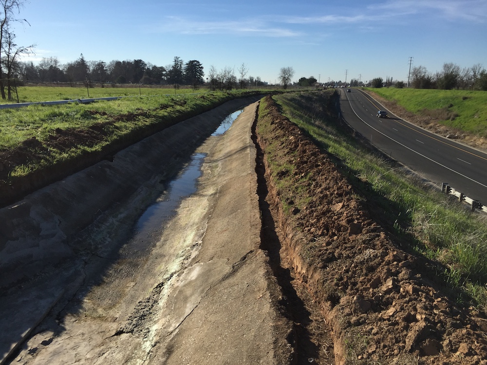 Concrete Cloth Rehabilitates Deteriorating Drainage Ditch | SWS